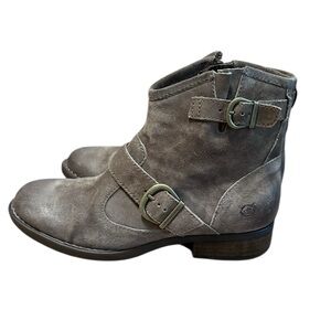 Born Regis Taupe Leather Ankle Boots with Buckle Detail F51017 size 7M